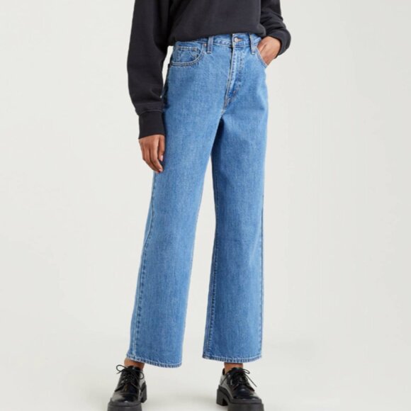 High Waisted Straight Leg Levis Jeans - Picture 1 of 4